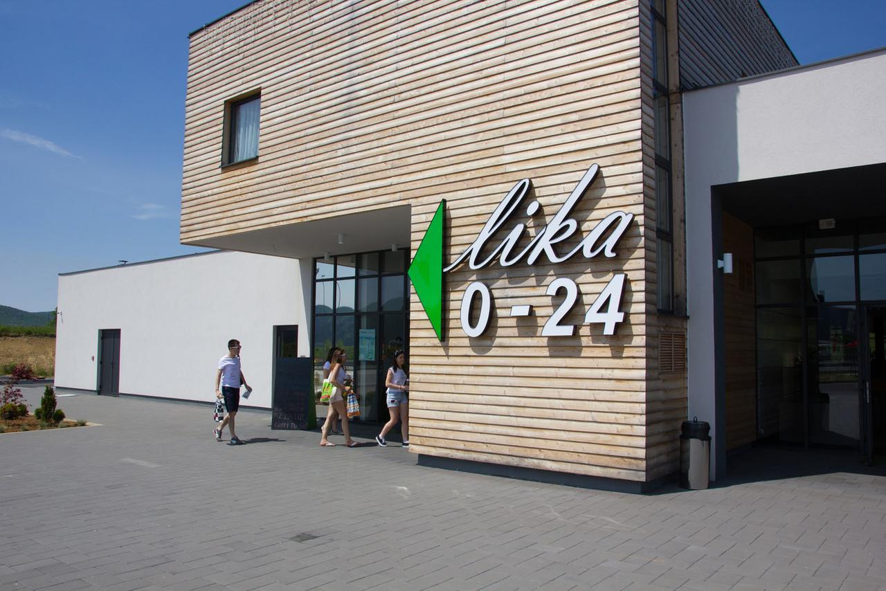 Hotel Lika Sjever Brinje Екстериор снимка