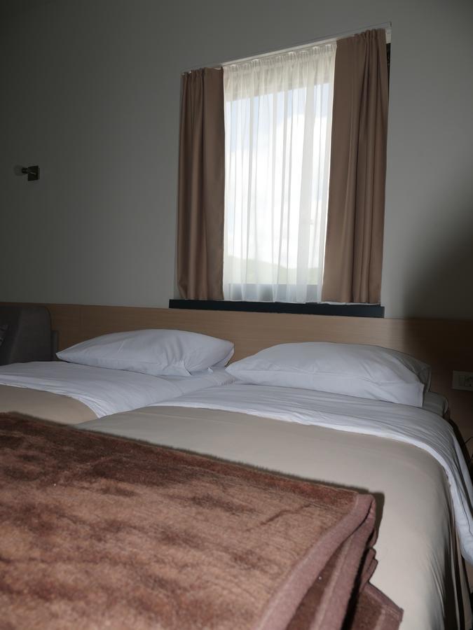 Hotel Lika Sjever Brinje Екстериор снимка
